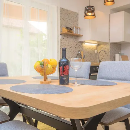 Elena Apartman Sibenik