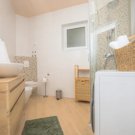 Elena Apartman Sibenik